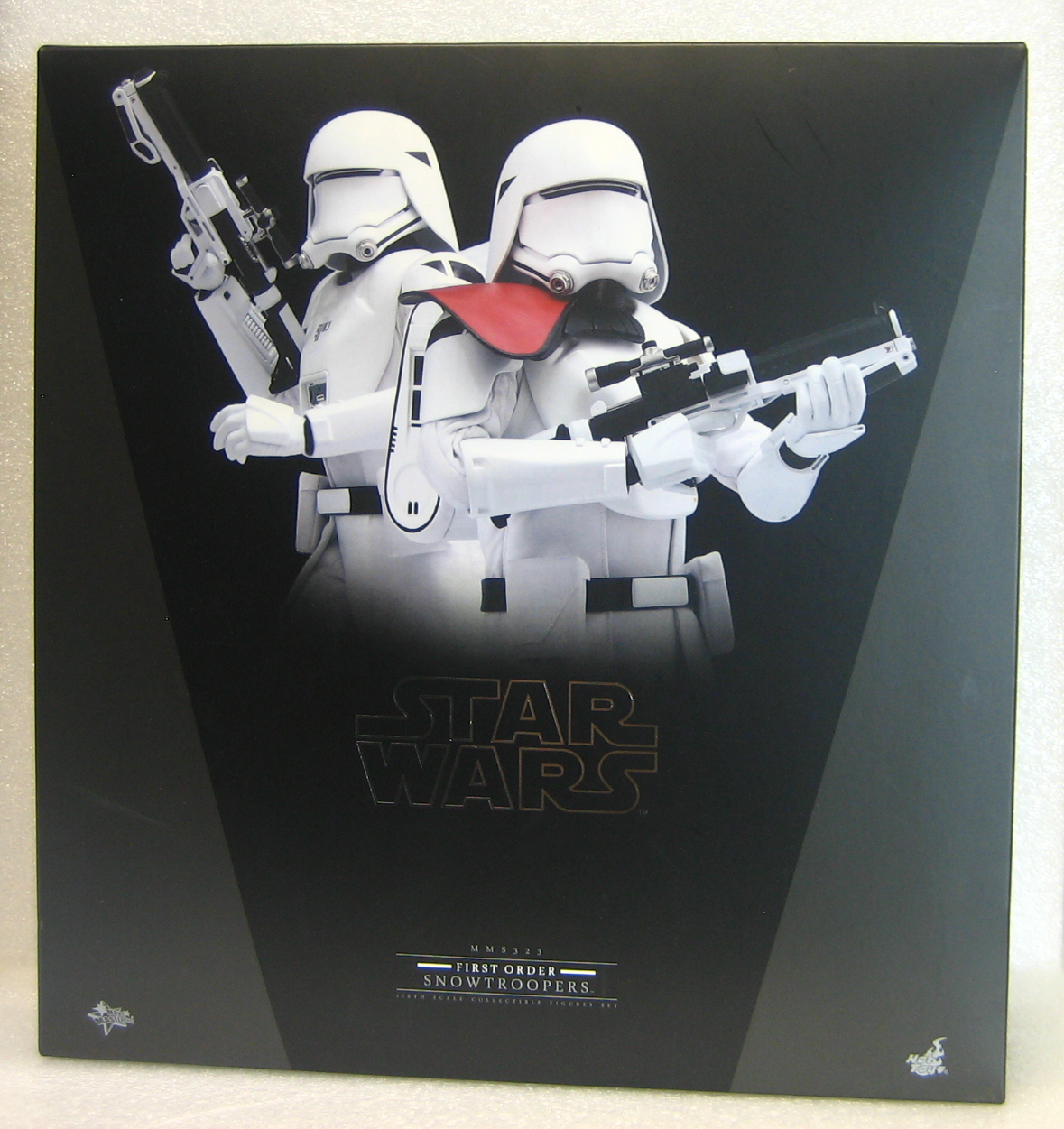 Hot Toys MMS323 Star Wars First Order Snowtroopers 1:6 Scale Figure Set 1
