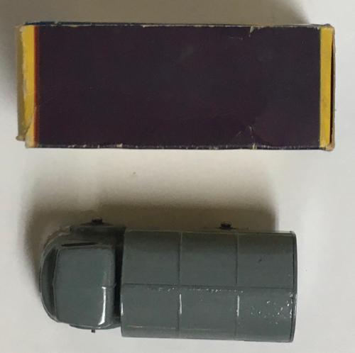 NM Matchbox 38-A Refuse Wagon on Gray Metal Wheels in the Box 5 NM Matchbox 38-A Refuse Wagon on Gray Metal Wheels in the Box 5