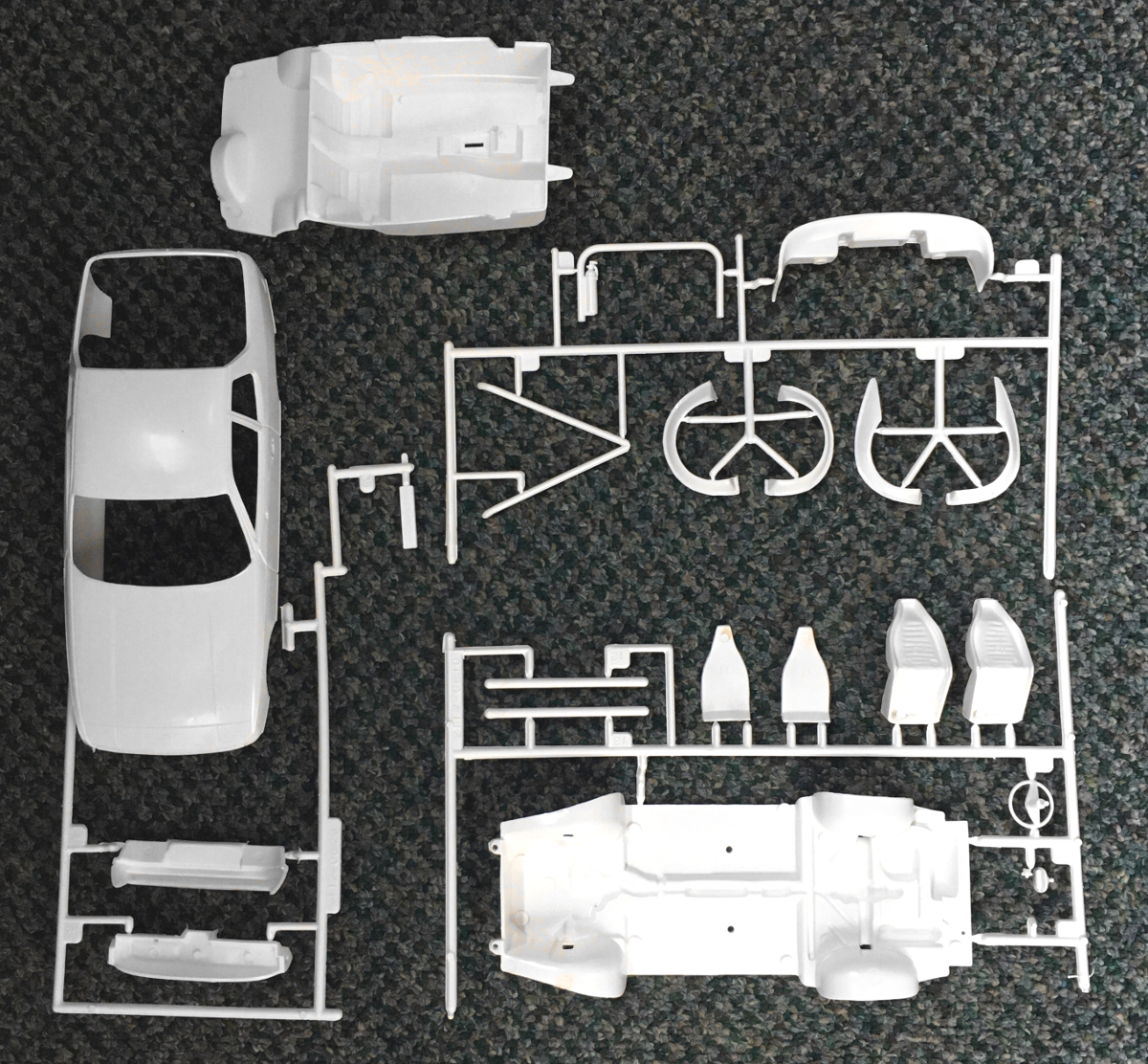 monogram-porsche-924-model-kit-4 monogram porsche 924 group 4 model kit 4
