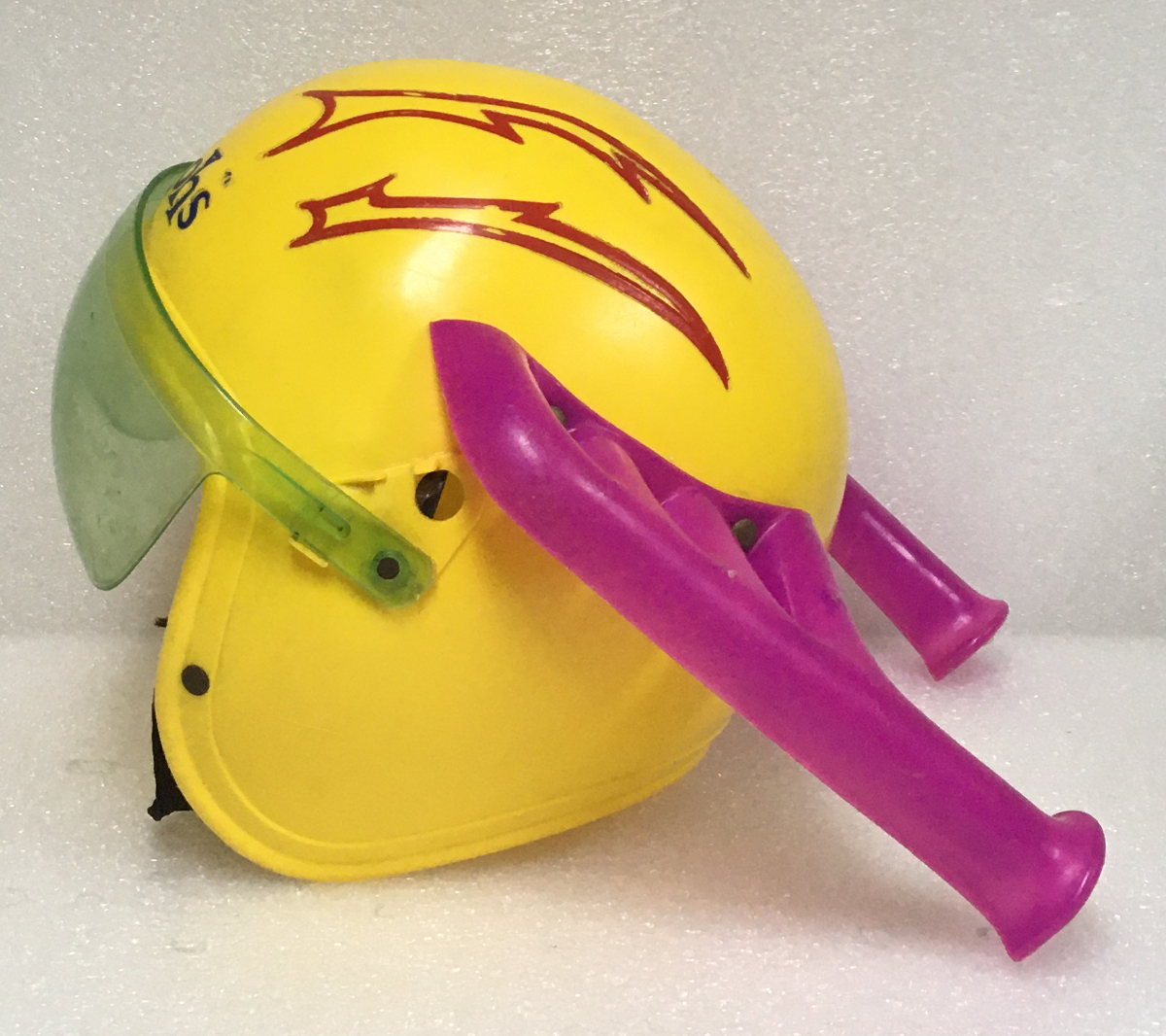 ideal-weird-ohs-helmet-10 1964 ideal weird-ohs helmet 10