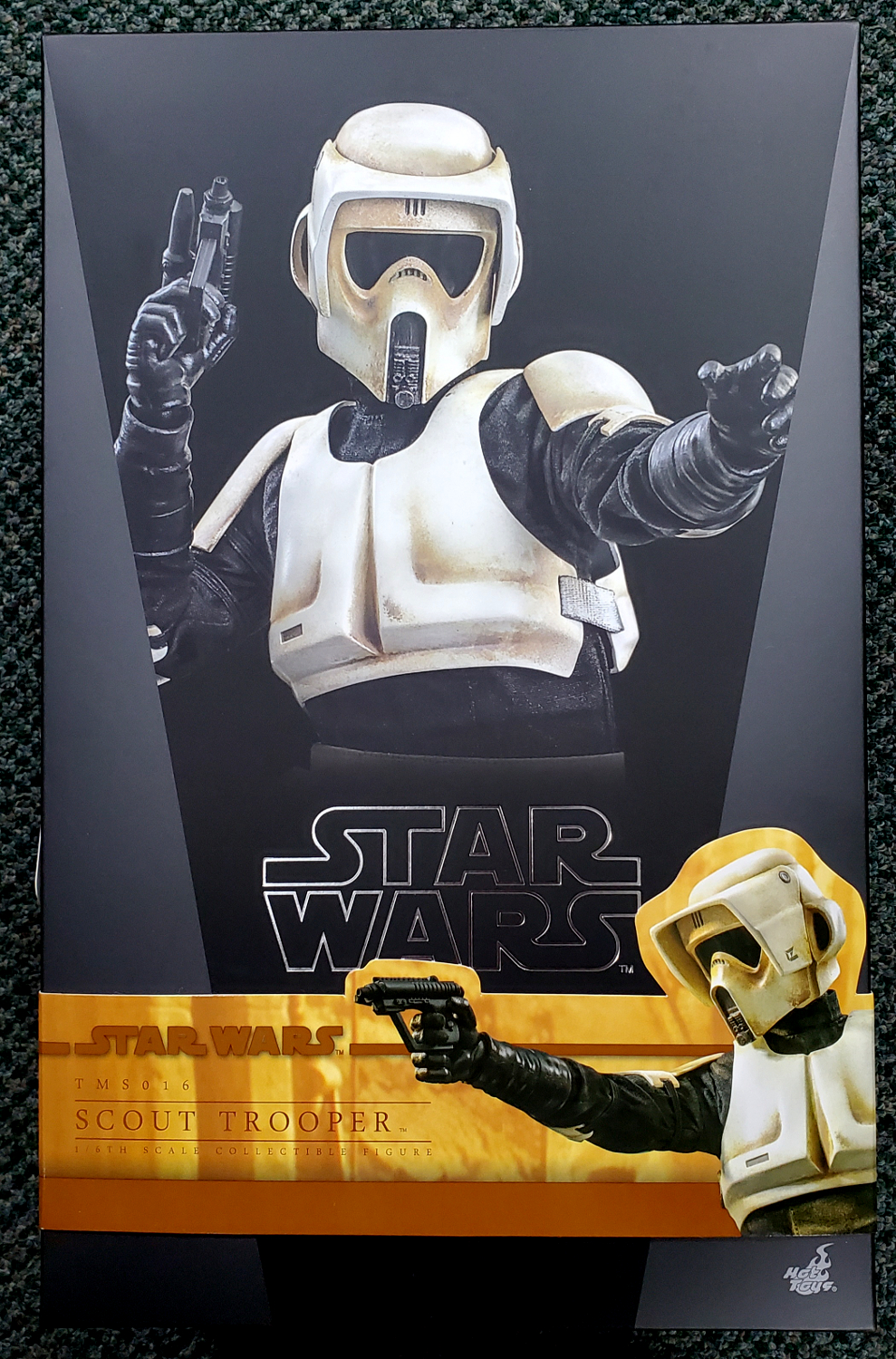 Hot Toys Sideshow Star Wars The Mandalorian Scout Trooper 1:6 Scale Figure 1