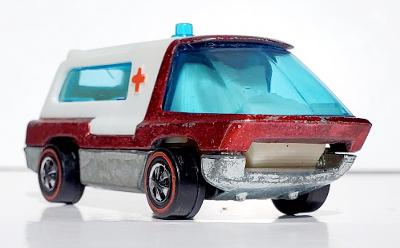 hot-wheels-red-line-heavyweights-ambulance-3 Hot Wheels Vintage Redline Heavyweights Red Ambulance 3