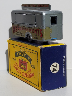 matchbox-mobile-canteen-4 NM Matchbox 74-A Mobile Canteen on Gray Plastic Wheels in the Box 4