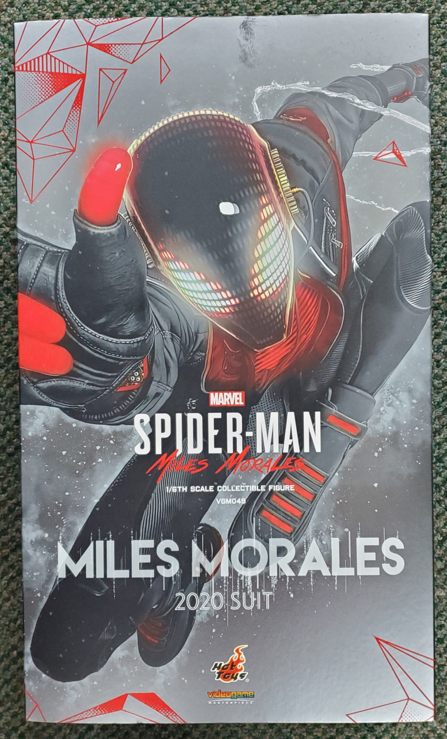 hot-toys-spider-man-miles-morales-2020-suit-figure-1 Hot Toys Spider-Man Miles Morales 2020 Suit 1:6 Scale Figure 1