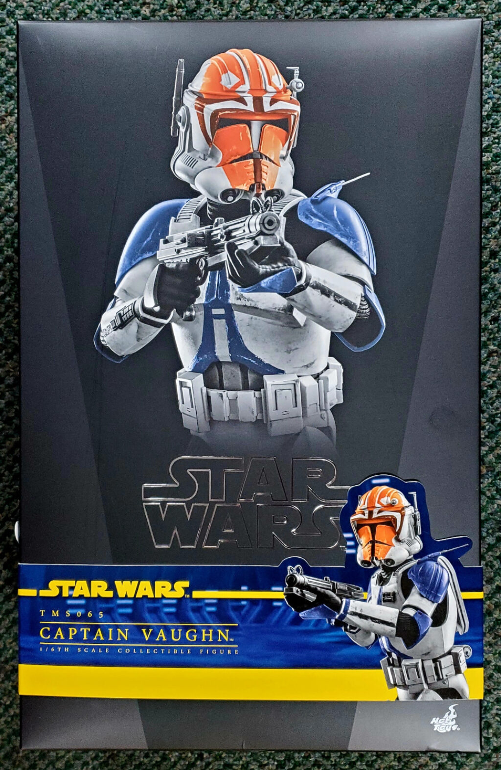 Hot Toys Star Wars The Clone Wars Captain Vaughn 1:6 Scale Figure 1