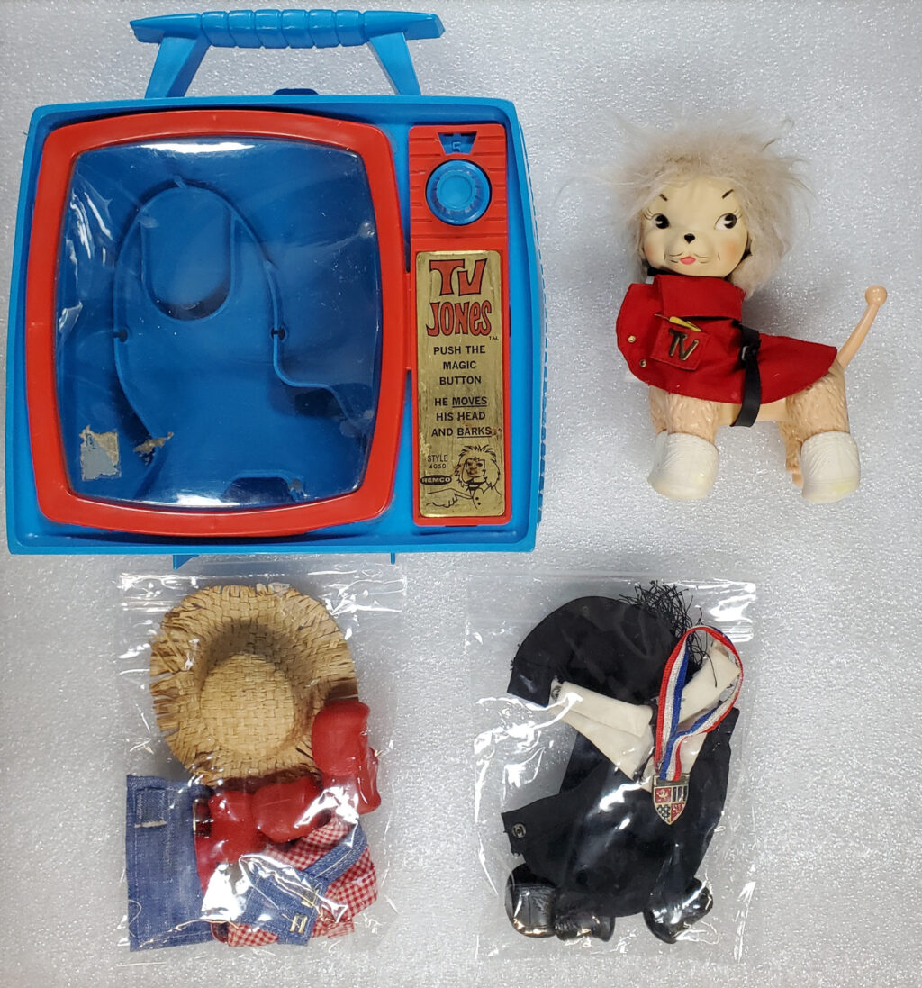 1966 Remco TV Jones Doll in Plastic Case with Three Outfits 1