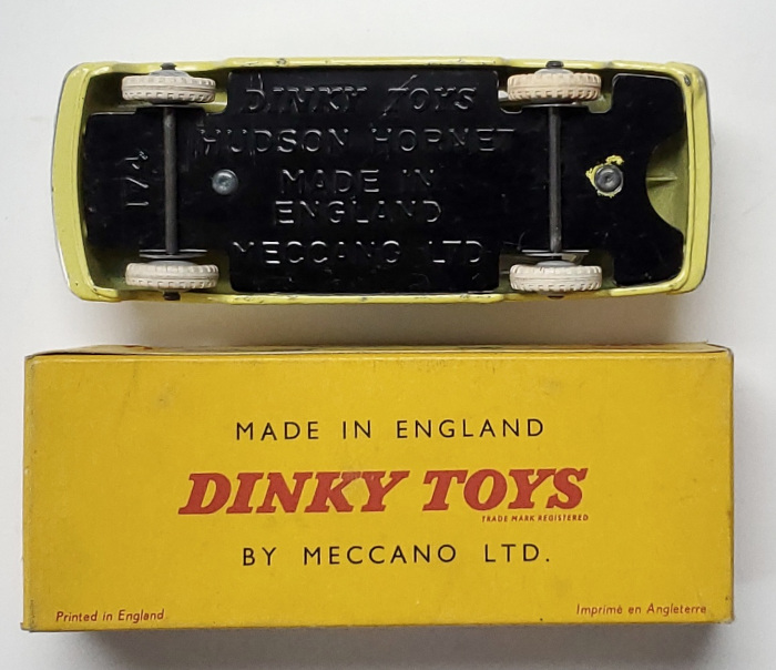 dinky-toys-174-two-tone-hudson-hornet-4 1959 Dinky Toys #174 Two-Tone Hudson Hornet Mint in the Box 4