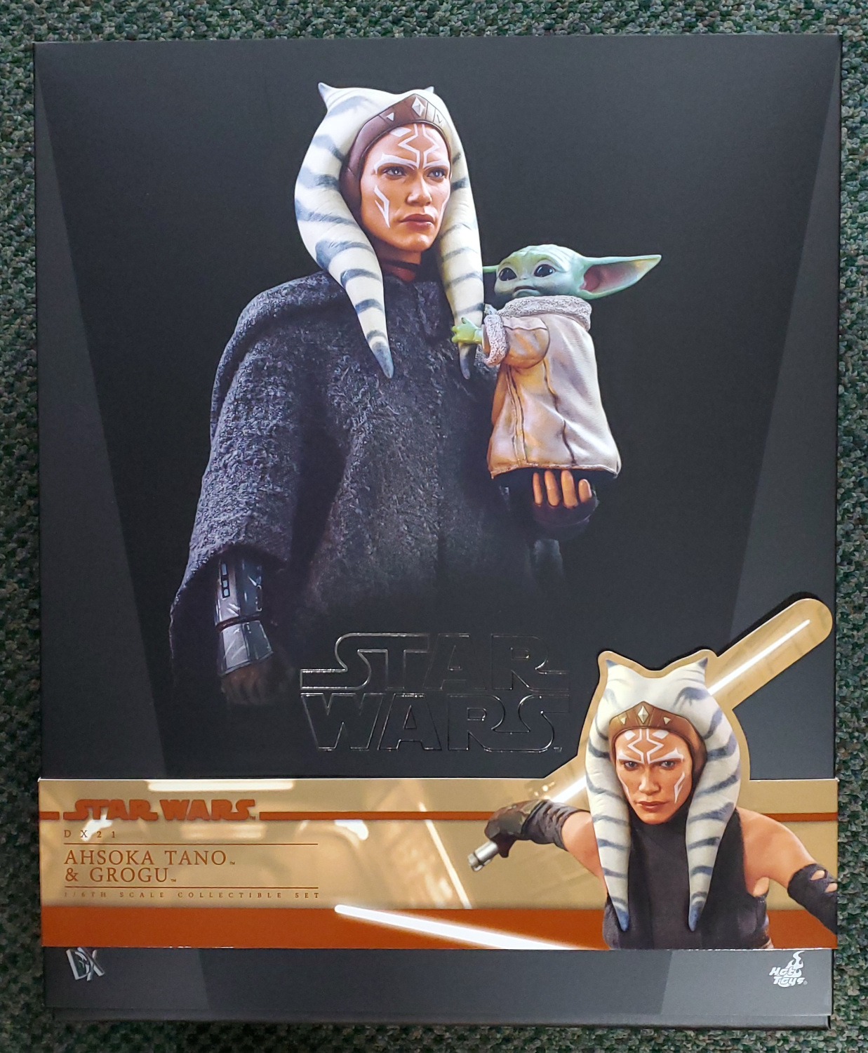 Hot Toys Star Wars The Mandalorian Ahsoka Tano & Grogu 1:6 Scale Figure Set 1