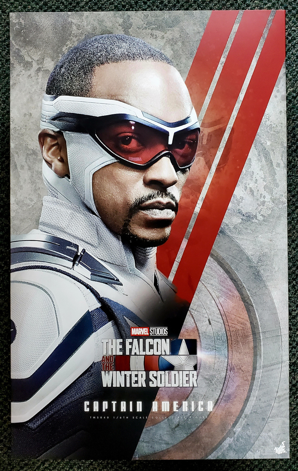 hot-toys-marvel-falcon-and-winter-soldier-captain-america-1 Hot Toys Falcon & Winter Soldier Captain America 1:6 Scale Figure 1
