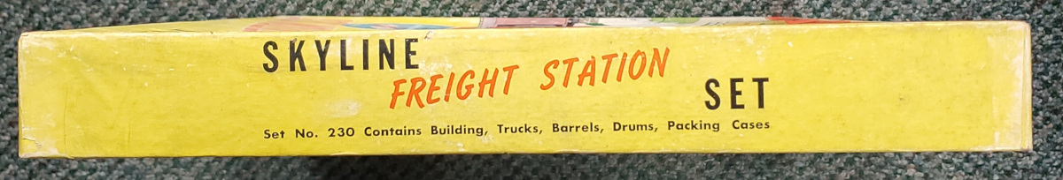 skyline-freight-station-ho-train-fold-away-construction-set-4 1950's Sklyline No. 230 Freight Station HO Train Fold Away Construction Set in Box 4