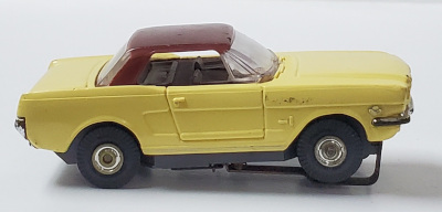 aurora-tjet-500-butter-yellow-ford-mustang-hardtop-ho-slot-car-3 1963 Aurora ThunderJet 500 Butter Yellow Ford Mustang Hardtop HO Slot Car: Track Tested 3