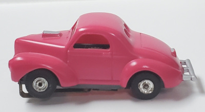 aurora-tjet-500-pink-willys-gasser-ho-slot-car-4 1968 Aurora ThunderJet 500 Pink'41 Willys Gasser: Track Tested 4