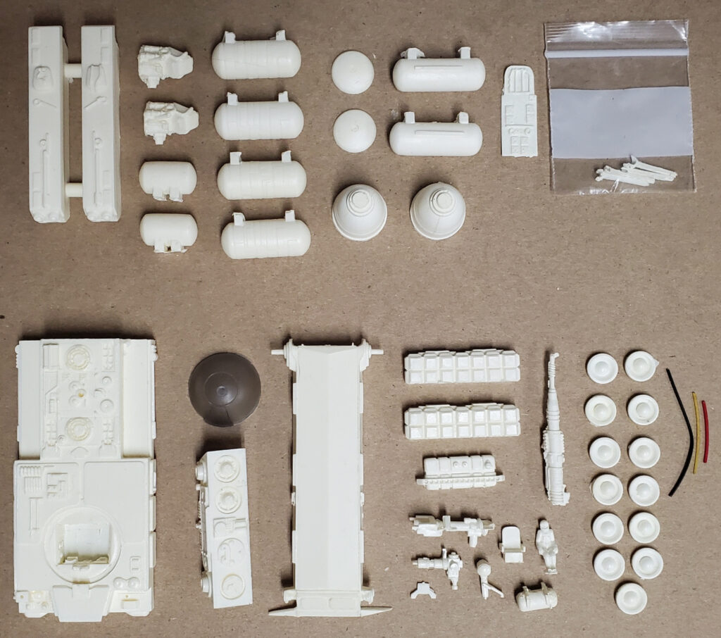 SMT Space: 1999 Spine Booster and Type II Laser Tank Prototype Model Kits 1