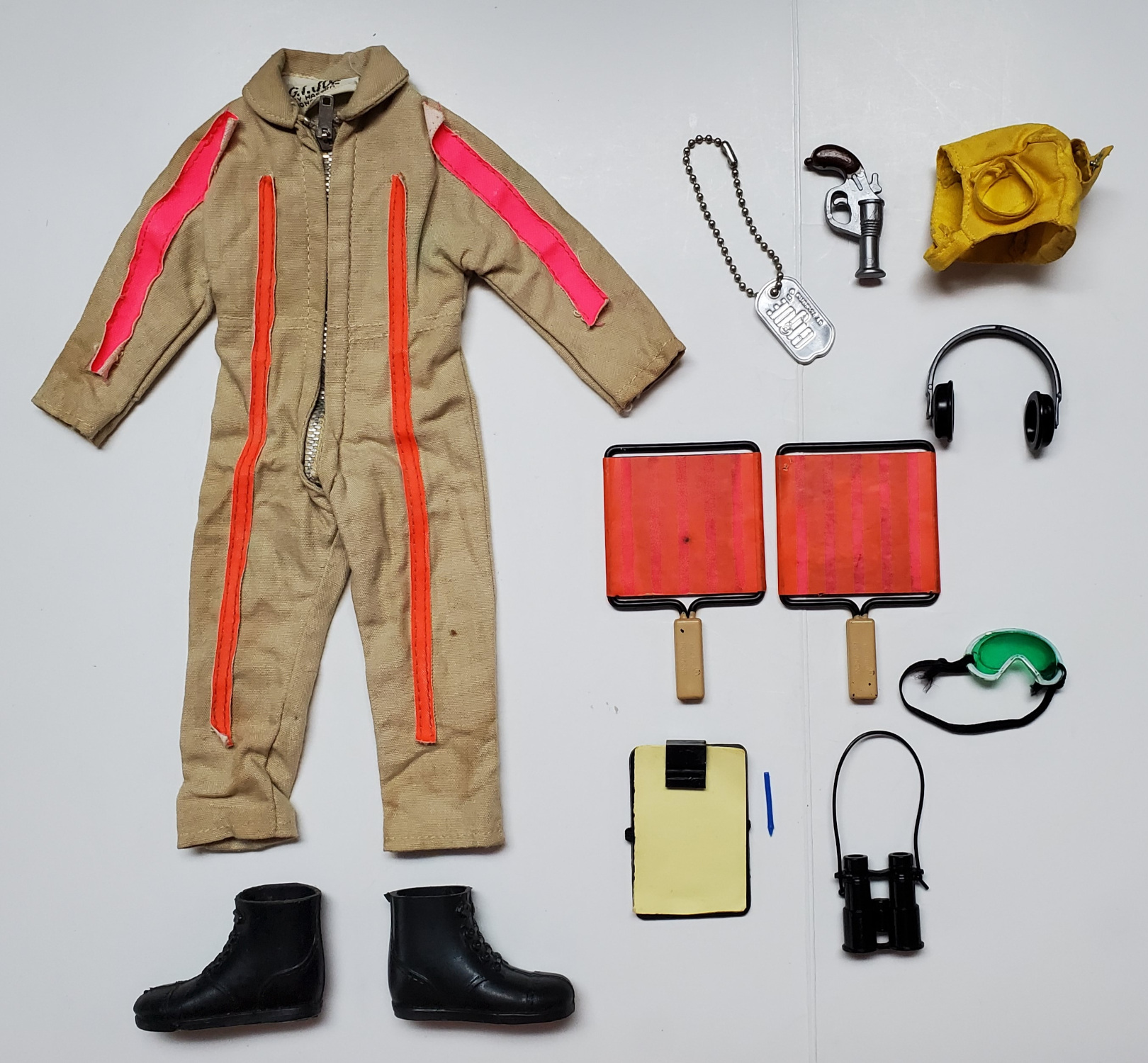 hasbro-gi-joe-landing-signal-officer-7 1966 Hasbro 12″ Brown Head Navy Landing Signal Officer Deck Commander - Complete and All Original 7