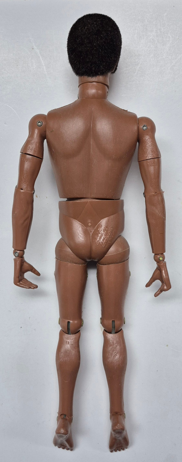 hasbro-gi-joe-adventure-team-african-american-adventurer-in-box-9 1970 Hasbro 12″ G.I. Joe Complete Adventure Team African American Adventurer Action Figure in the Box 9
