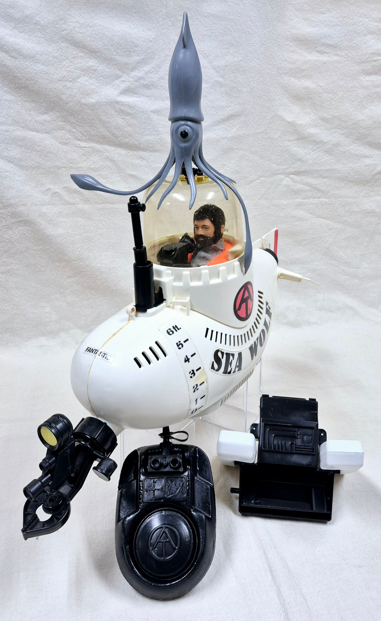 hasbro-gi-joe-adventure-team-sea-adventurer-with-sea-wolf-12 1970 Hasbro 12″ G.I. Joe Sea Adventurer Action Figure and Outfit with Complete Sea Wolf Submarine 12