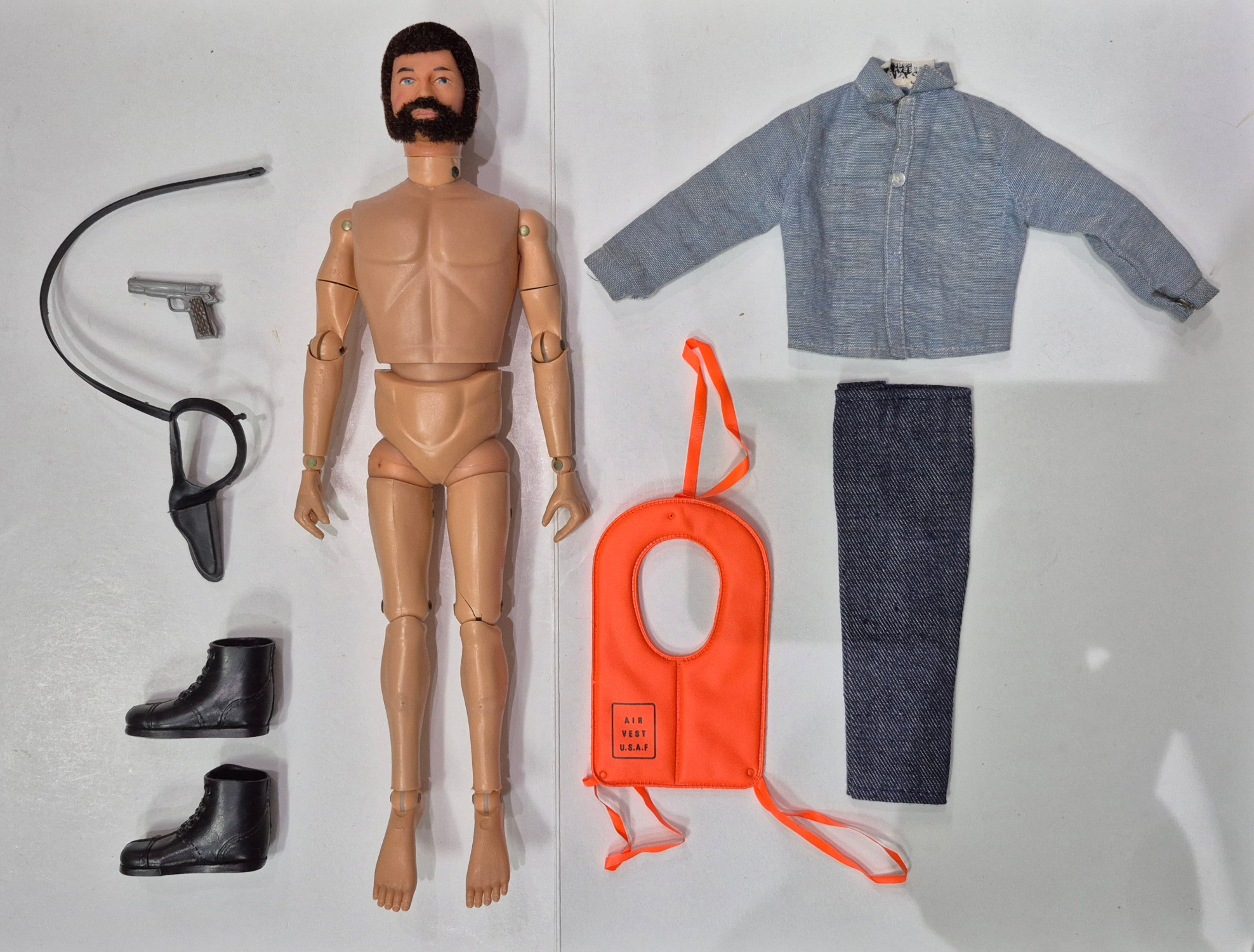 hasbro-gi-joe-adventure-team-sea-adventurer-with-sea-wolf-4 1970 Hasbro 12″ G.I. Joe Sea Adventurer Action Figure and Outfit with Complete Sea Wolf Submarine 4
