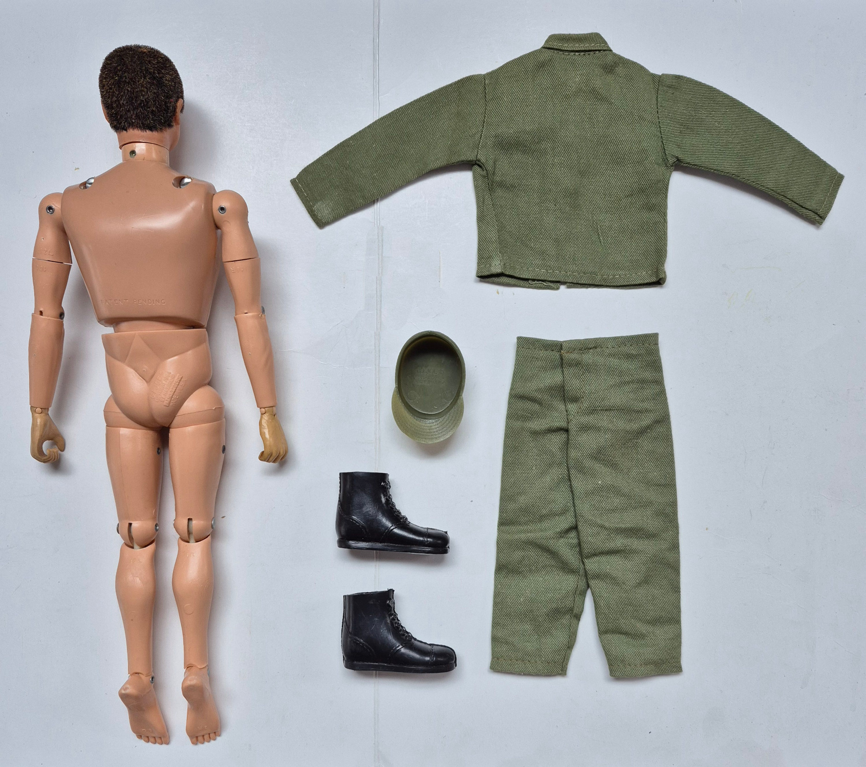 hasbro-gi-joe-talking-man-of-action-with-kung-fu-grip-3 1974 Hasbro 12″ G.I. Joe Talking Man of Action with Kung Fu Grip Action Figure and Outfit 3
