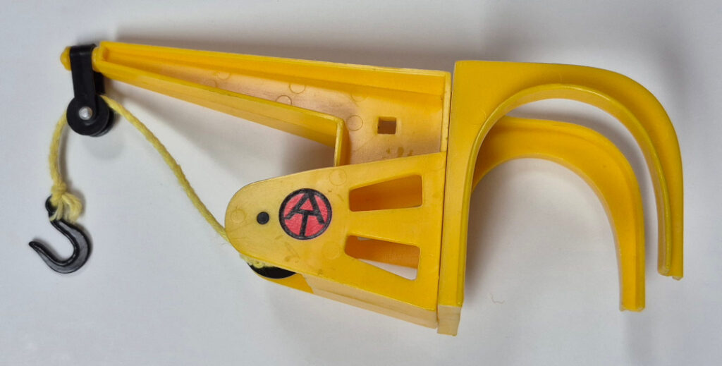 1972 Hasbro 12″ G.I. Joe Adventure Team Chest Winch - Complete 1