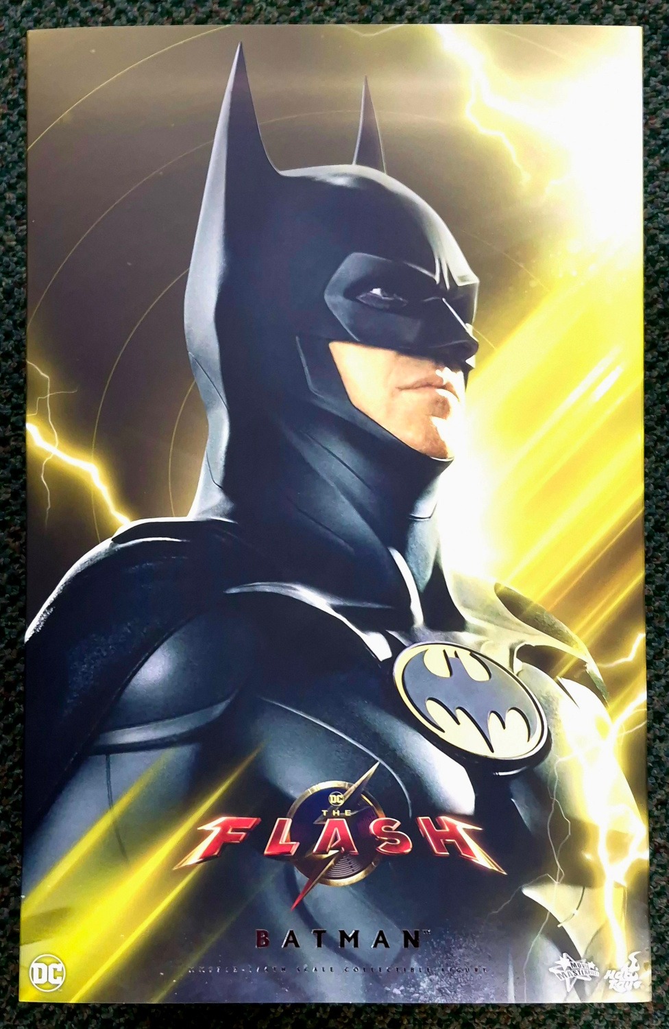 hot-toys-mms712-the-lfash-batman-modern-suit-2023-1 Hot Toys MMS712 The Flash Batman Modern Suit 2023 1:6 Scale Figure 1