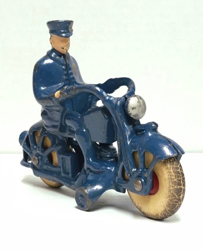 1930's AC Williams Cast Iron 6" Police Motorcycle with Rider 1