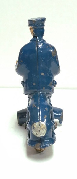 ac-williams-cast-iron-622-police-motorcycle-5 1930's AC Williams Cast Iron 6" Police Motorcycle with Rider 5