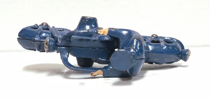 ac-williams-cast-iron-622-police-motorcycle-6 1930's AC Williams Cast Iron 6" Police Motorcycle with Rider 6