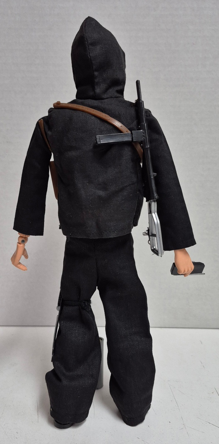 hasbro-gi-joe-talking-adventure-team-commander-with-infiltrator-action-pack-9 1974 Hasbro G.I. Joe Talking Adventure Team Commander with Infiltrator Equipment Pack 9