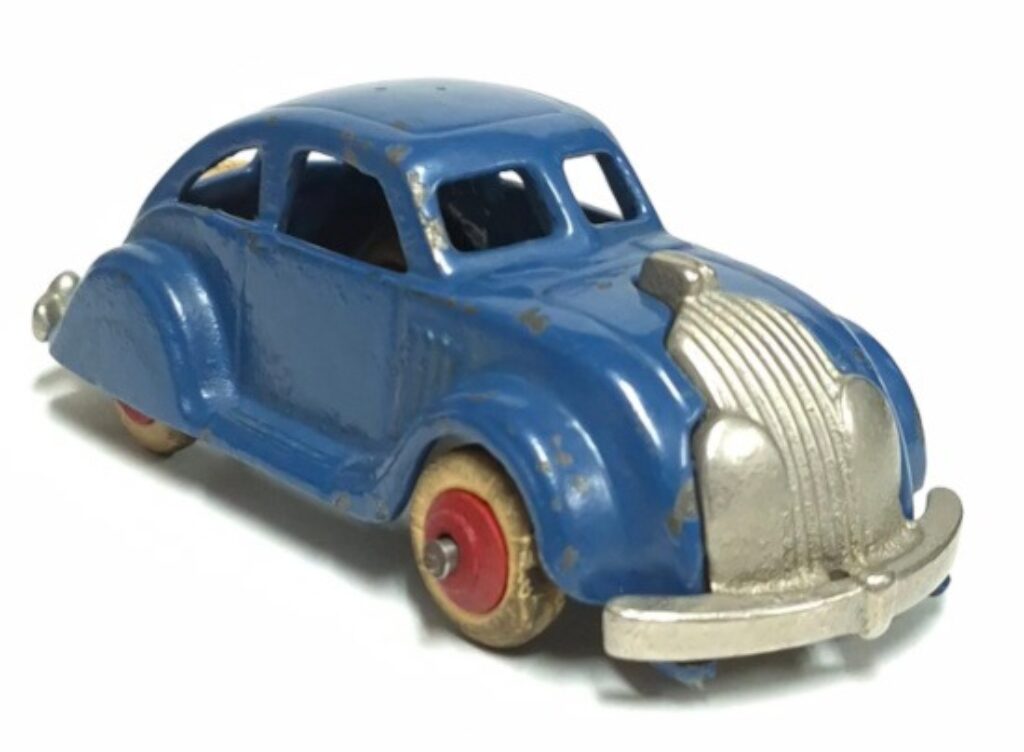 1940's Hubley Cast Iron Volkswagen (VW) Beetle 1