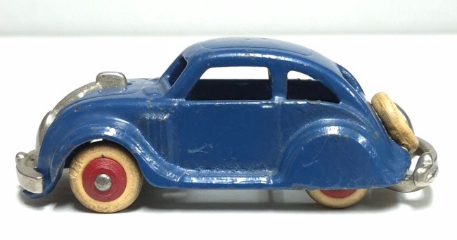hubley-cast-iron-volkswagen-vw-beetle-3 1940's Hubley Cast Iron Volkswagen (VW) Beetle 3