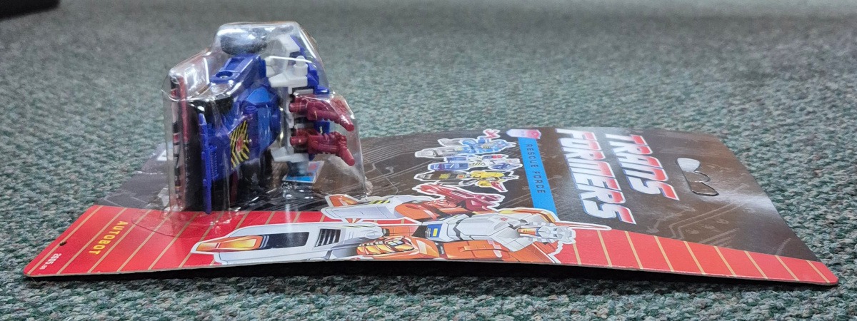 hasbro-uk-g1-transformers-rescue-force-baja-buggy-moc-4 MOC Hasbro UK G1 Transformers Rescue Force Baja Buggy : Factory Sealed 4