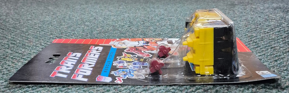 hasbro-uk-g1-transformers-rescue-force-drill-tank-moc-3 MOC Hasbro UK G1 Transformers Rescue Force Drill Tank : Factory Sealed 3