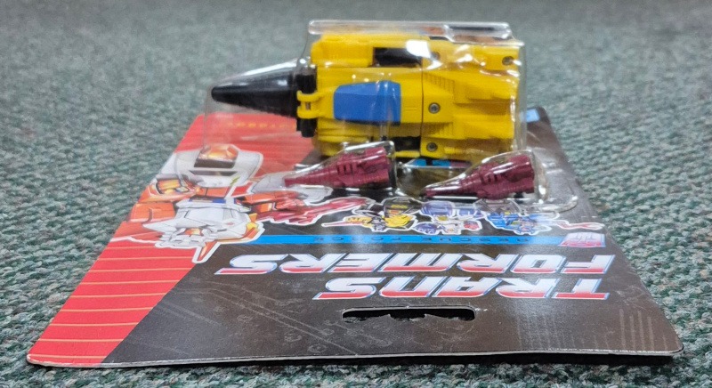 hasbro-uk-g1-transformers-rescue-force-drill-tank-moc-5 MOC Hasbro UK G1 Transformers Rescue Force Drill Tank : Factory Sealed 5