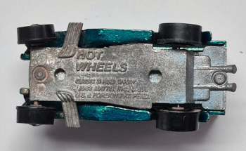 hot-wheels-1969-redline-aqua-classic-31-ford-woody-7 1969 Mattel Red Line Hot Wheels Aqua Classic '31 Ford Woody with Button 7