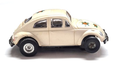aurora-thunderjet-500-1404-volkswagen-beetle-slot-car-on-chassis-3 1960's Aurora Thunderjet 500 #1404 Volkswagen Beetle HO Slot Car on Chassis: Track Tested 3