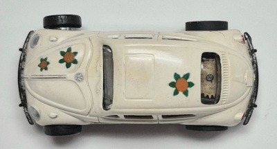 aurora-thunderjet-500-1404-volkswagen-beetle-slot-car-on-chassis-5 1960's Aurora Thunderjet 500 #1404 Volkswagen Beetle HO Slot Car on Chassis: Track Tested 5