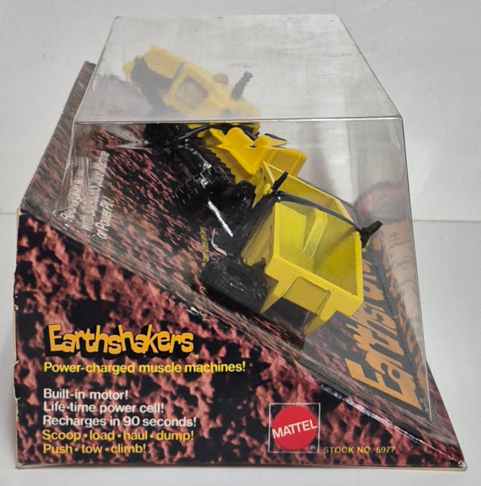 mattel-hot-wheels-sizzlers-earthshakers-ground-hog-with-dumper-3 1970 Mattel Hot Wheels Sizzlers Earthshakers Ground Hog with Dumper - Factory Sealed 3