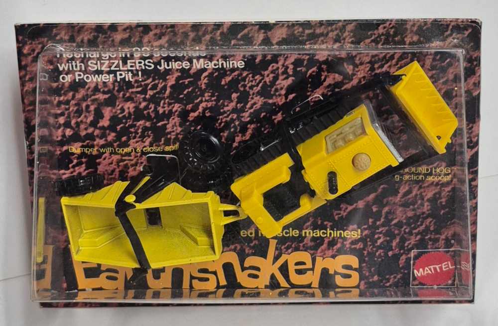 mattel-hot-wheels-sizzlers-earthshakers-ground-hog-with-dumper-6 1970 Mattel Hot Wheels Sizzlers Earthshakers Ground Hog with Dumper - Factory Sealed 6
