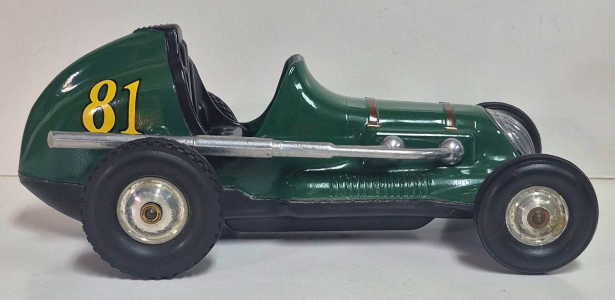 roy-cox-thimble-drome-champion-tether-car-in-british-racing-green-3 1947 Roy Cox #303-CT Champion Tether Car in British Racing Green 3