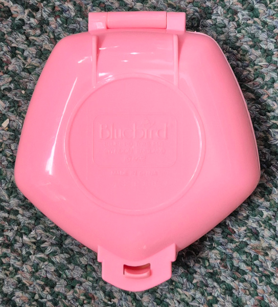 bluebird-polly-pocket-classic-pink-dr-pollys-baby-care-centre-2 1992 Bluebird Toys Polly Pocket Dr. Polly's Baby Care Centre - Complete 2