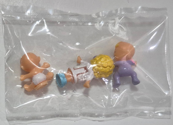 bluebird-polly-pocket-classic-pink-dr-pollys-baby-care-centre-5 1992 Bluebird Toys Polly Pocket Dr. Polly's Baby Care Centre - Complete 5