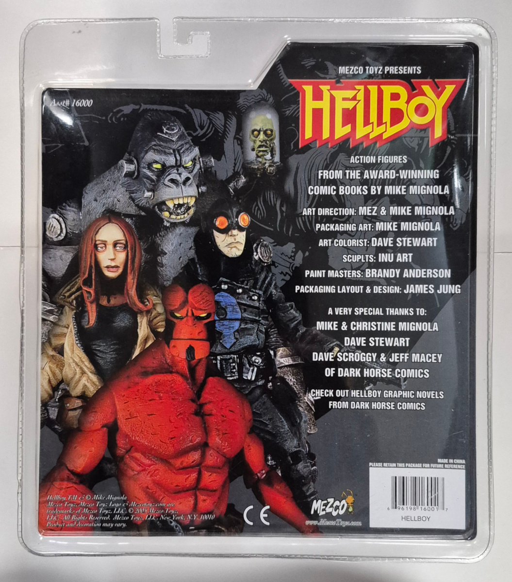 2005-mezco-toys-hellboy-action-figure-2 MIP 2005 Mezco Hellboy Action Figure - Factory Sealed 2