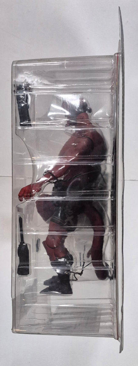 2005-mezco-toys-hellboy-action-figure-6 MIP 2005 Mezco Hellboy Action Figure - Factory Sealed 6