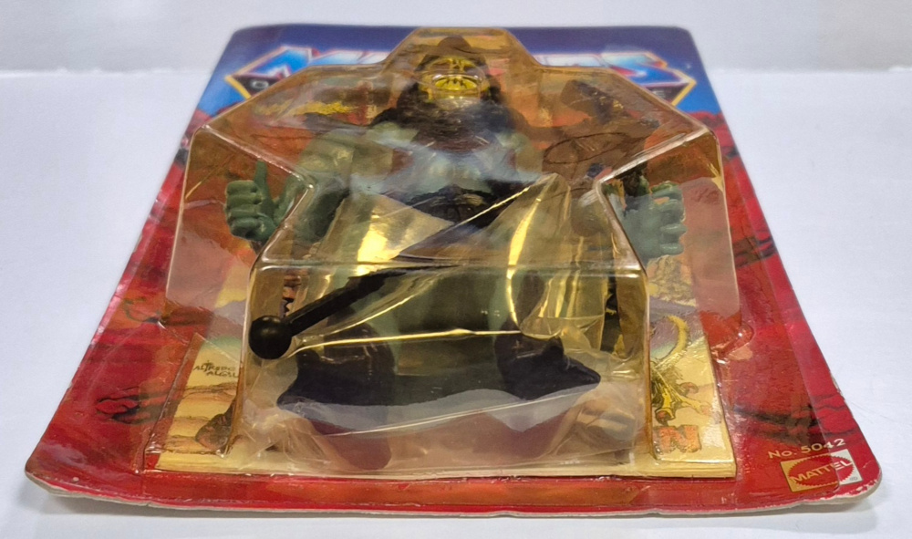 moc-1982-vintage-masters-of-the-universe-motu-skeletor-figure-4 MOC 1982 Masters of the Universe (MOTU) Skeletor Action Figure on Factory Sealed Card 4