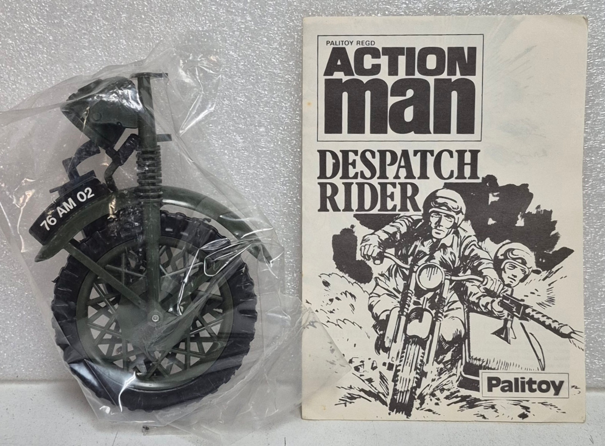 palitoy-action-man-motorcycle-sidecar-in-box-9 1976 Palitoy G.I. Joe Action Man Motorcycle & Sidecar Complete in Box 9