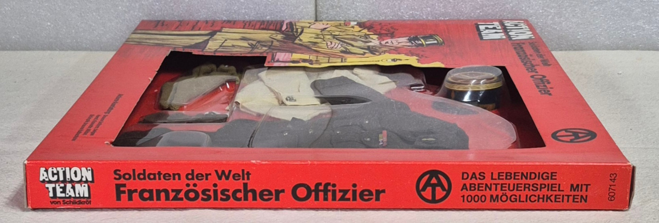 schildkrot-hasbro-gi-joe-action-team-soldaten-der-welt-franzosischer-offizier-uniform-set-5 1970 Schildkrot Hasbro G.I. Joe Action Team Soldaten der Welt Französischer Offizier (French Officer) Uniform Set : Mint in Box 5
