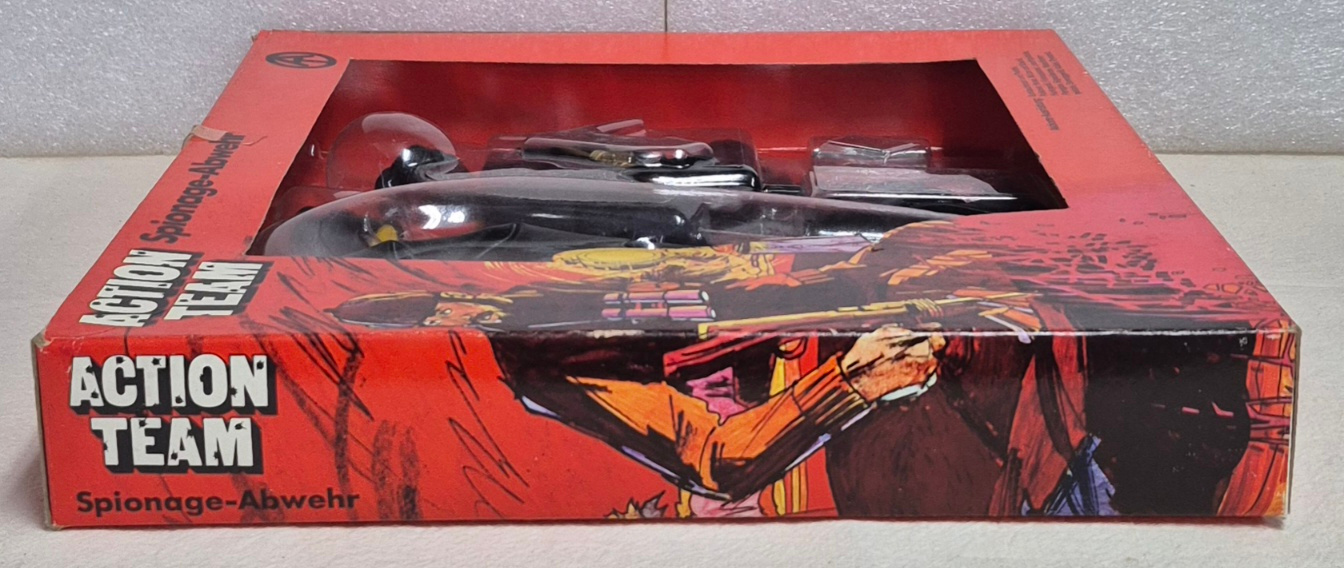 schildkrot-hasbro-gi-joe-action-team-spionage-abwehr-secret-mission-to-spy-island-set-6 1970 Schildkrot Hasbro G.I. Joe Action Team Spionage-Abwehr (Secret Mission to Spy Island) Set : Mint in Box 6