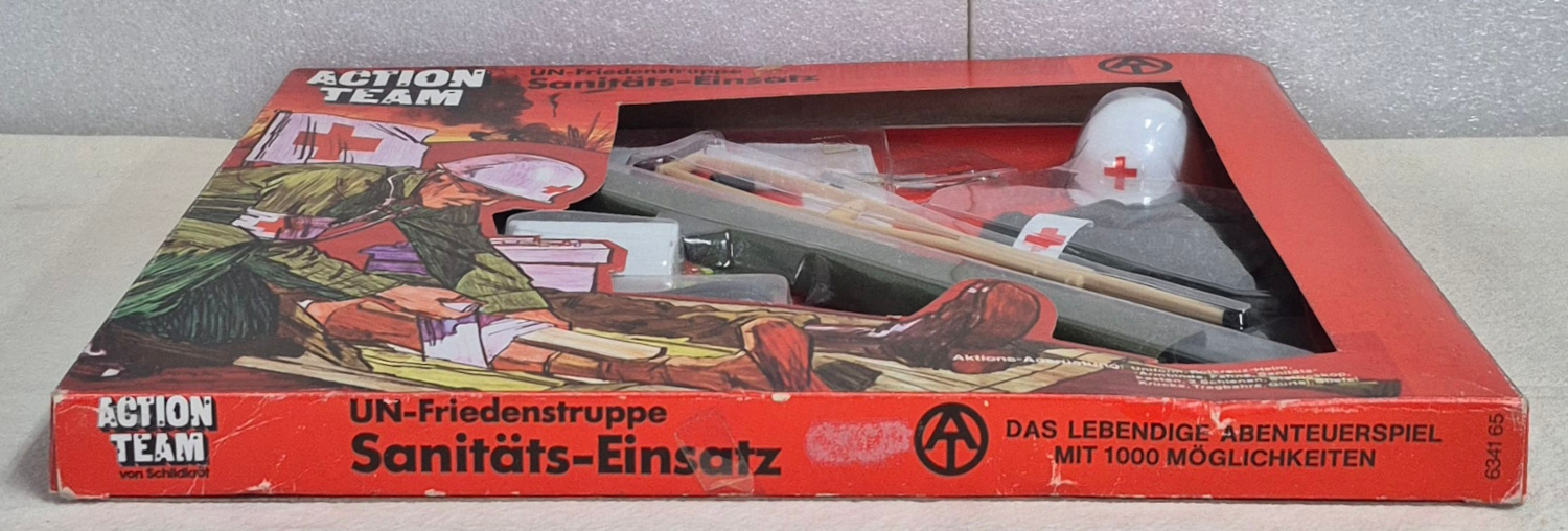 schildkrot-hasbro-gi-joe-action-team-un-friedenstruppe-sanitats-einsatz-medical-mission-equipment-set-4 1970 Schildkrot Hasbro G.I. Joe Action Team UN-Friedenstruppe Sanitäts-Einsatz (Medical Mission) Equipment Set : Mint in Box 4