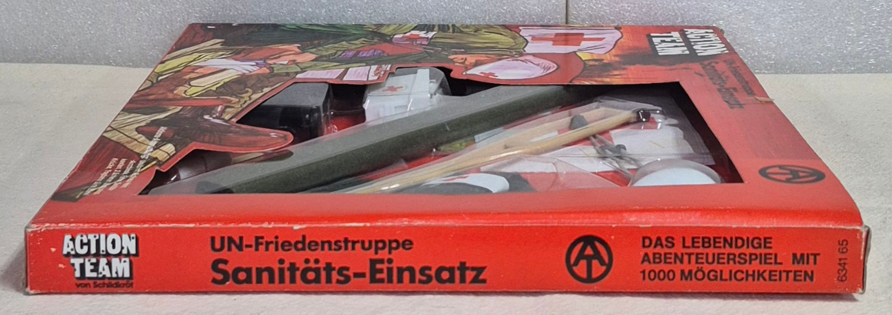 schildkrot-hasbro-gi-joe-action-team-un-friedenstruppe-sanitats-einsatz-medical-mission-equipment-set-5 1970 Schildkrot Hasbro G.I. Joe Action Team UN-Friedenstruppe Sanitäts-Einsatz (Medical Mission) Equipment Set : Mint in Box 5