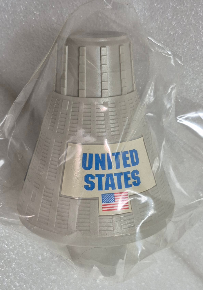 1995-international-gi-joe-collectors-convention-exclusive-official-space-capsule-and-astronaut-in-box-7 1995 Hasbro International G.I. Joe Collectors Convention Exclusive Oifficial Space Capsule and Astronaut Complete in Box 7